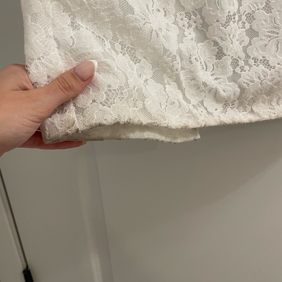 Rosie Etienne Penelope Lace Gown - Picture 12 of 16